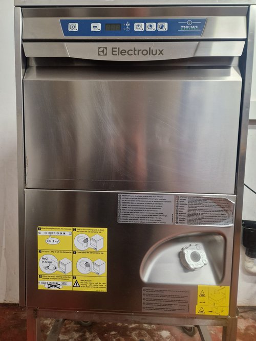 Electrolux EUCAIWHGUK Commercial Dishwasher Electrolux EUCAIWHGUK Commercial Dishwasher