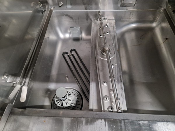 Electrolux EUCAIWHGUK Commercial Dishwasher water heater