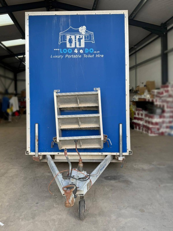 1+1 Toilet trailer working ready to go
