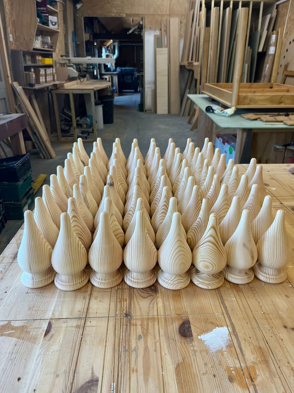 Traditional marquee finials