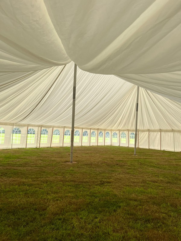Traditional marquee with ivory pleated lining