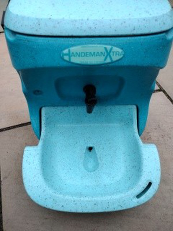 Hand wash sink Hand wash sink
