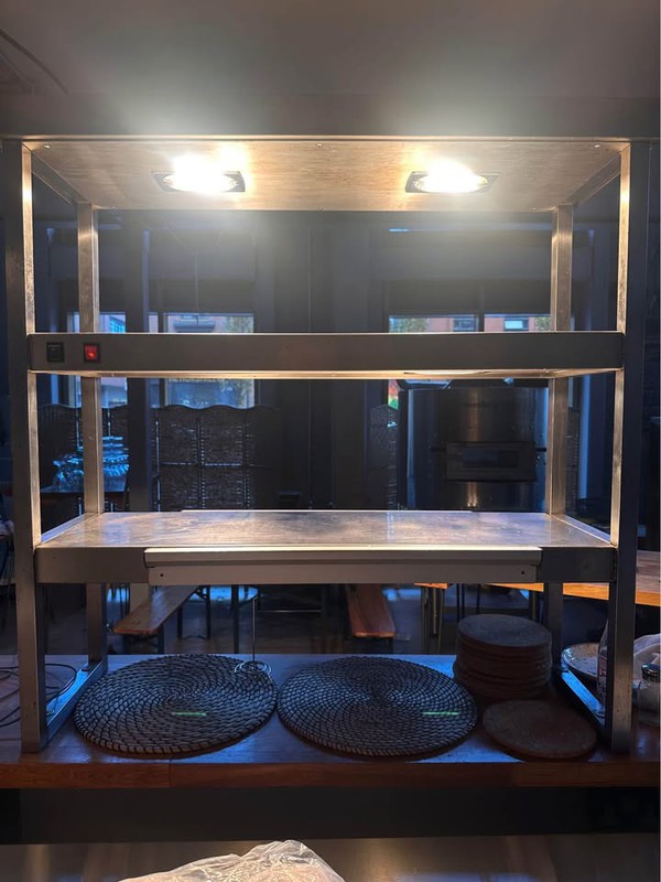 Chef's Pass / Heated gantry Chef's Pass / Heated gantry
