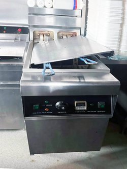 Electric floor standing twin basket fryer Electric floor standing twin basket fryer