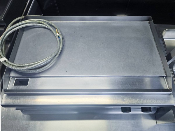 Lincat 900mm Electric Dual Griddle (GS9) Lincat 900mm Electric Dual Griddle (GS9)