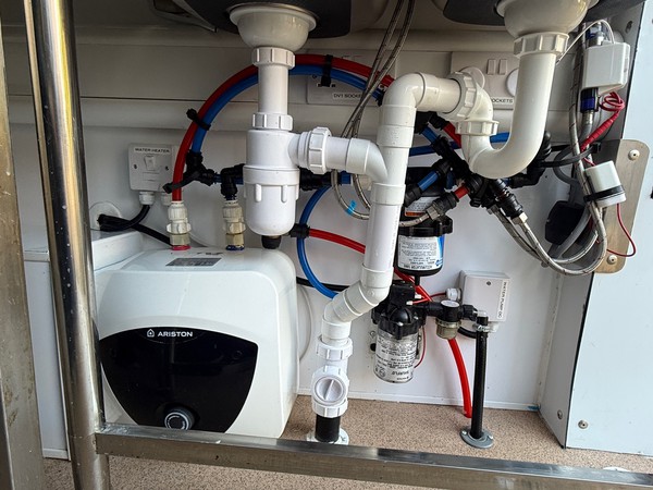 Hot water system Hot water system