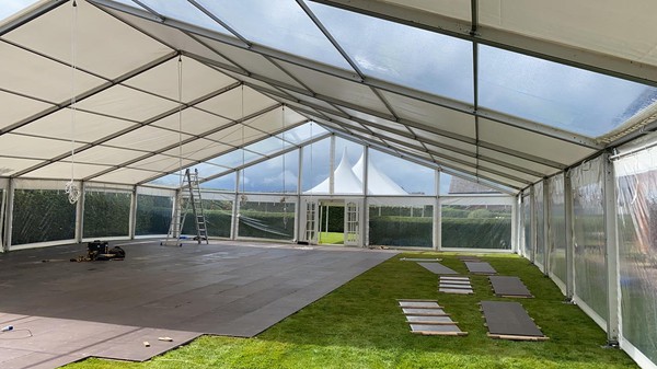 Used 200x 8ft x 2ft Interlocking Flooring Used 200x 8ft x 2ft Interlocking Flooring