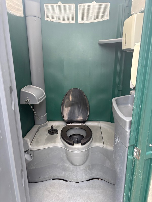 Satellite Maxim Toilets