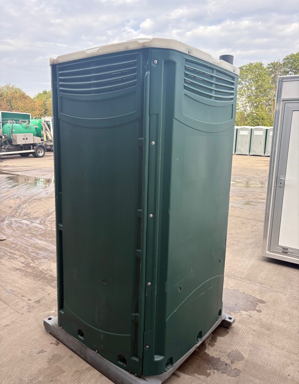 Secondhand Satellite Maxim Toilets