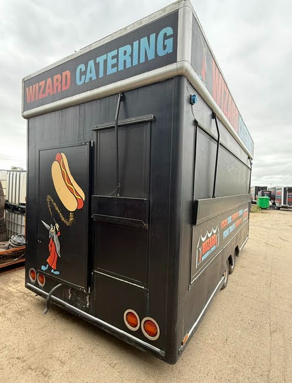 18’ Multi Use Catering Trailer 18’ Multi Use Catering Trailer