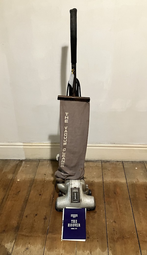 Hoover Junior 375 with Manual Hoover Junior 375 with Manual