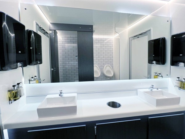 2 + 1 Gents side toilet trailer 2 + 1 Gents side toilet trailer