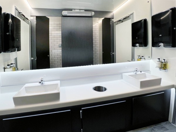 2 + 1 toilet trailer ladies side 2 + 1 toilet trailer ladies side