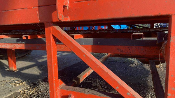 Used Broadwater Altec Straw Spreader Used Broadwater Altec Straw Spreader