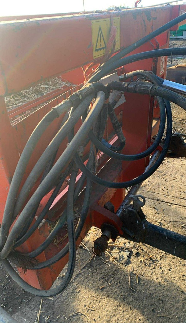 Used Straw Spreader Used Straw Spreader