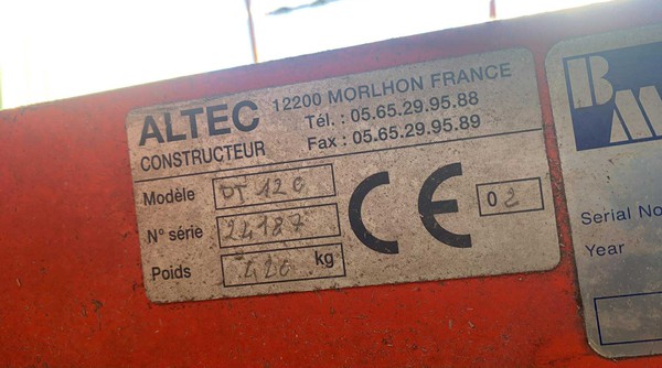 Used Straw Spreader Tractor Attachment Used Straw Spreader Tractor Attachment