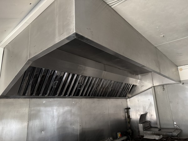 Secondhand Commercial Extractor Hood Stainless Steel For Sale