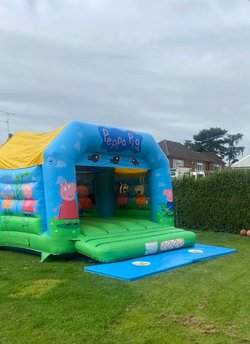 Pepper Pig bouncy castle for sale