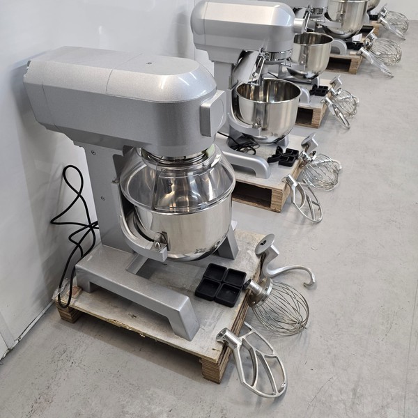 Buffalo 10Ltr Digital Planetary Mixer FU137