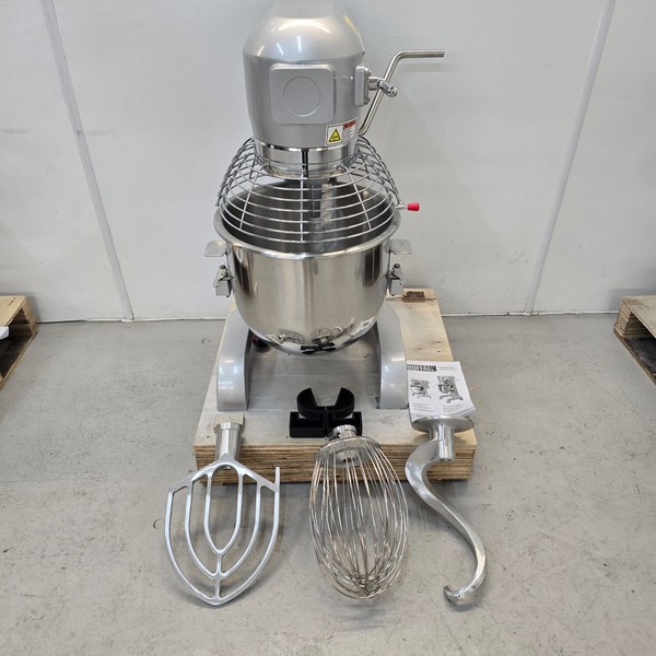 B Grade mixer with dough hook