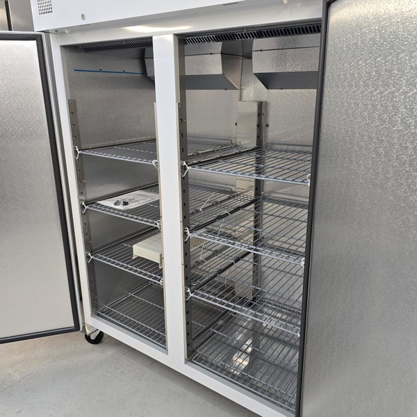New B Grade Polar Upright Double Door Fridge 1200 Litre White CC663 For Sale