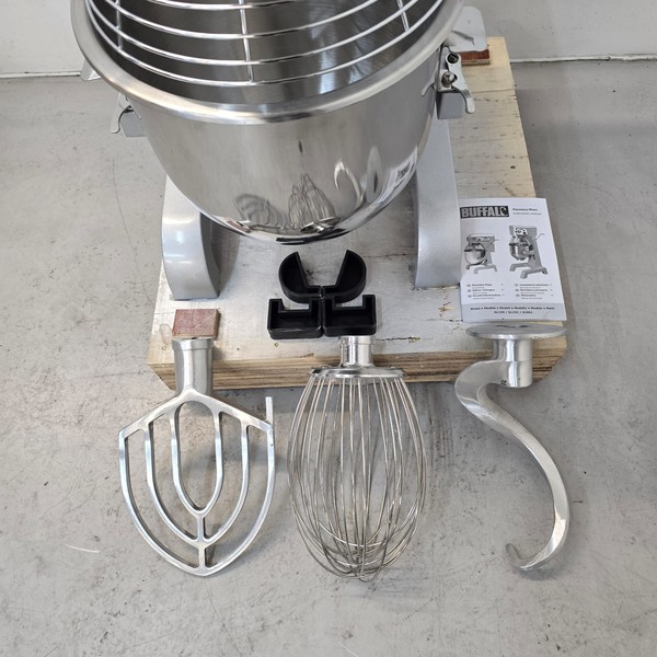 Beater, whisk and dough hook