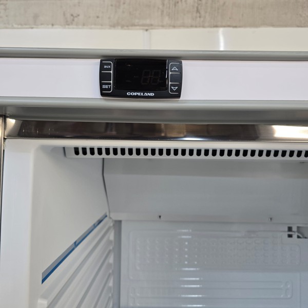 Digital temperature upright fridge Digital temperature upright fridge