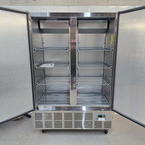 New B Grade Polar Double Stainless Slimline Fridge 960 Litre GD879 For Sale