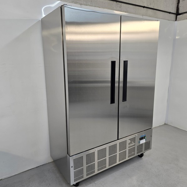 New B Grade Polar Double Stainless Slimline Fridge 960 Litre GD879 For Sale