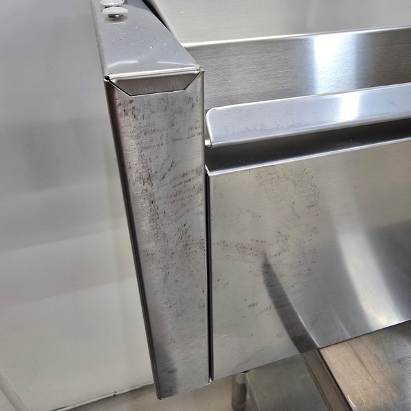 New B Grade Polar Pizza Topping Fridge 10 x 1/4 Gastro FA857 For Sale New B Grade Polar Pizza Topping Fridge 10 x 1/4 Gastro FA857 For Sale