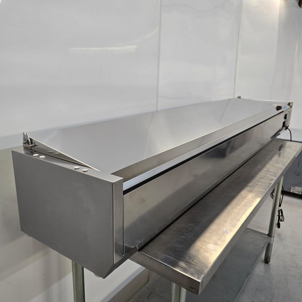 New B Grade Polar Pizza Topping Fridge 10 x 1/4 Gastro FA857 For Sale New B Grade Polar Pizza Topping Fridge 10 x 1/4 Gastro FA857 For Sale