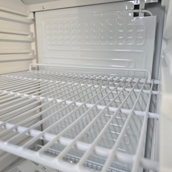 New B Grade Polar Upright Fridge White 400 Litre PC003 For Sale New B Grade Polar Upright Fridge White 400 Litre PC003 For Sale