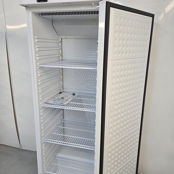 New B Grade Polar Upright Fridge White 400 Litre PC003 For Sale New B Grade Polar Upright Fridge White 400 Litre PC003 For Sale