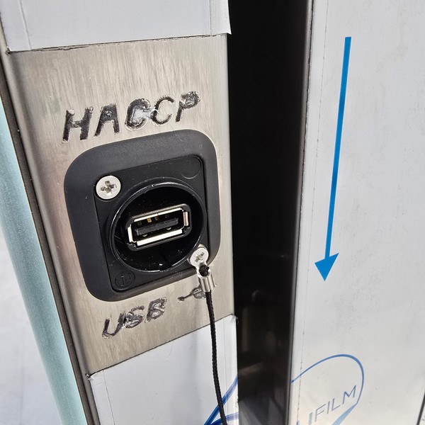 New B Grade Buffalo Combi Oven 6 x GN 1/1 Smart Touchscreen Compact CK110 For Sale