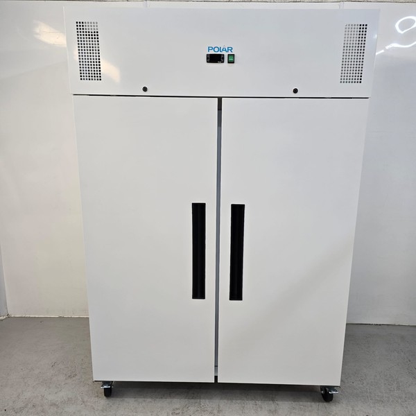 Commercial double door fridge Commercial double door fridge