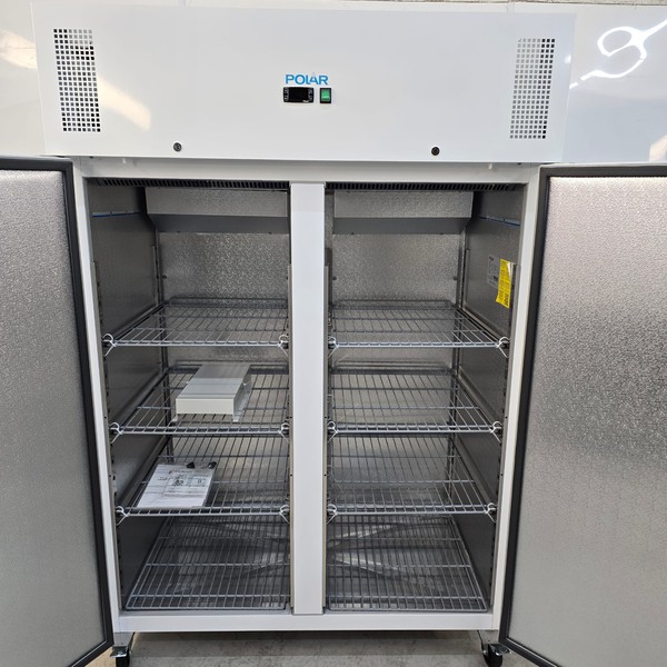 Commercial double door fridge Commercial double door fridge