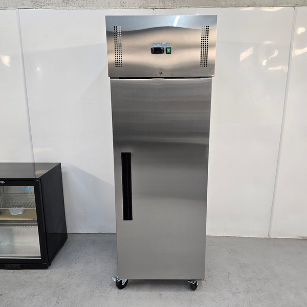 Upright commercial fridge for sale