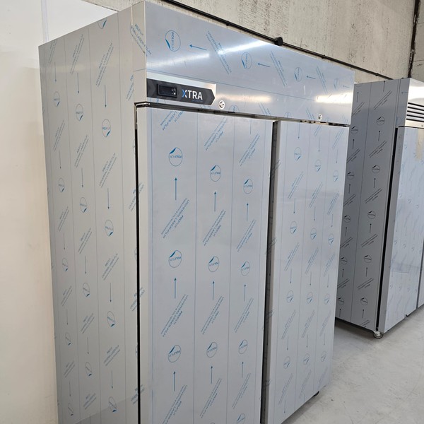 New B Grade Foster Double Upright Stainless Fridge 1300L XR1300H 33-210 For Sale