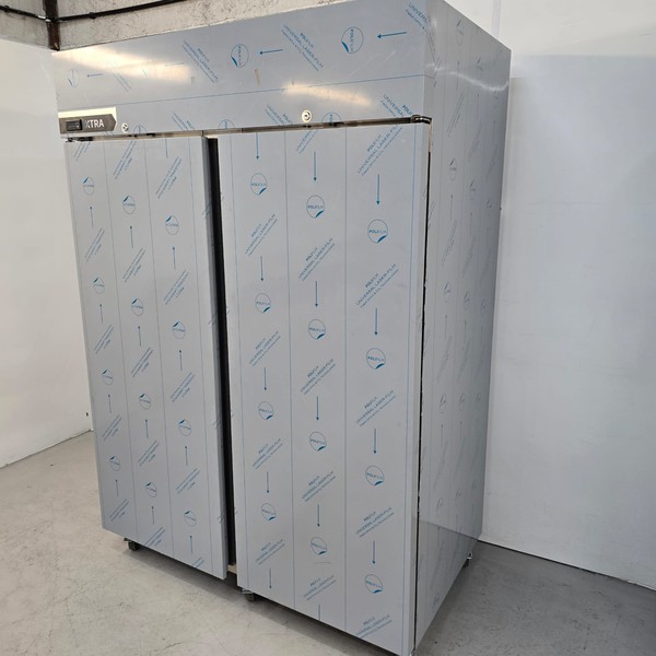 New B Grade Foster Double Upright Stainless Fridge 1300L XR1300H 33-210 For Sale