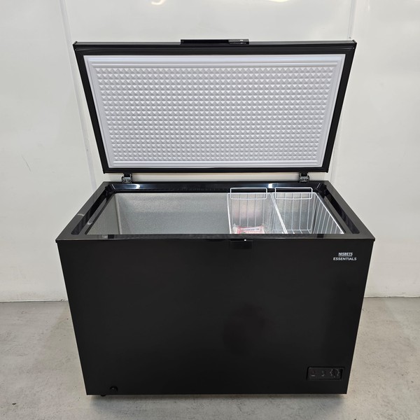 Commercial chest freezer Commercial chest freezer