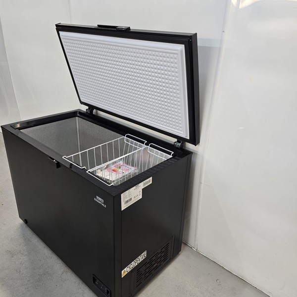 Nisbits Chest Freezer DA536 Nisbits Chest Freezer DA536