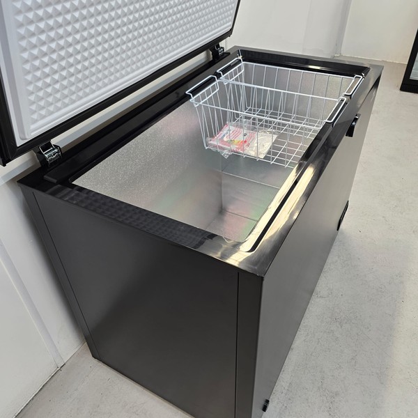 Restaurant chest freezer Restaurant chest freezer