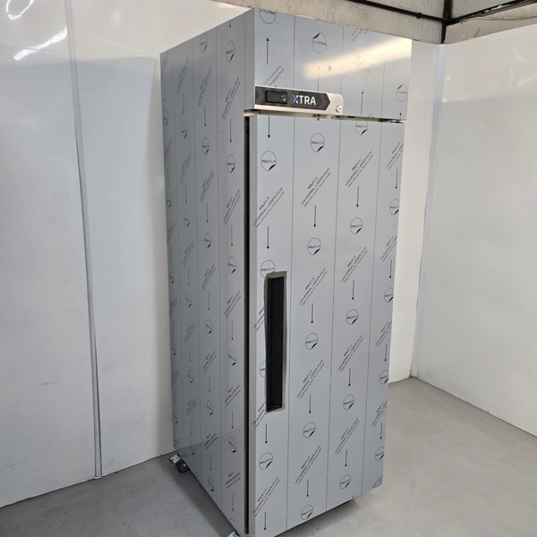 New B Grade Foster Single Stainless Upright Freezer 600L XR600L 33-185 For Sale