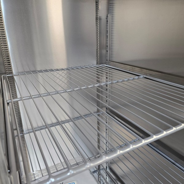New B Grade Foster Single Stainless Upright Freezer 600L XR600L 33-185 For Sale