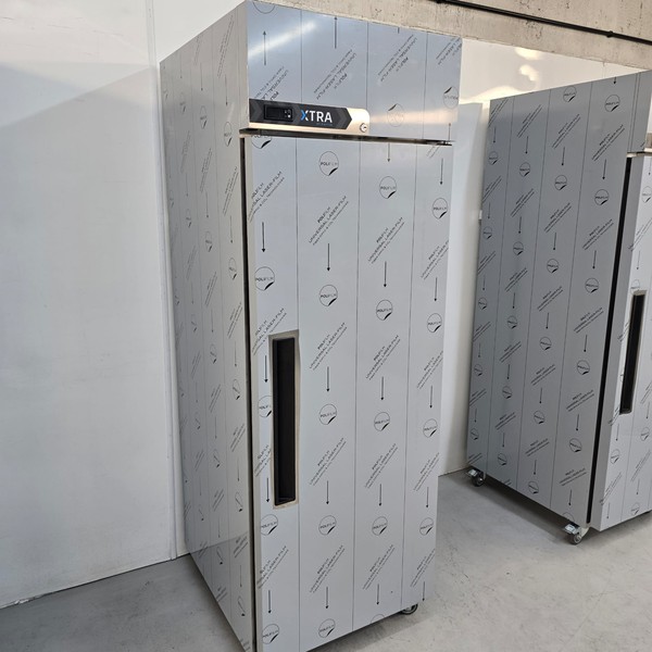 New B Grade Foster Single Stainless Upright Fridge 600 Litre XR600H 33-184 For Sale New B Grade Foster Single Stainless Upright Fridge 600 Litre XR600H 33-184 For Sale