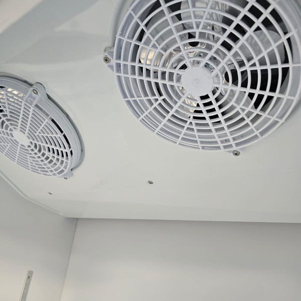 New B Grade Tefcold Double Glass Door Display Fridge 875L FSC1950H For Sale New B Grade Tefcold Double Glass Door Display Fridge 875L FSC1950H For Sale