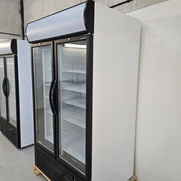 New B Grade Tefcold Double Glass Door Display Fridge 875L FSC1950H For Sale New B Grade Tefcold Double Glass Door Display Fridge 875L FSC1950H For Sale