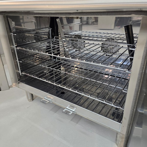Secondhand Ex Demo Lincat 6 Hob Oven Range ESLR9C For Sale Secondhand Ex Demo Lincat 6 Hob Oven Range ESLR9C For Sale