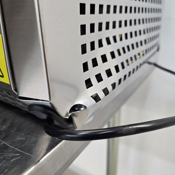 New B Grade Polar Countertop Pizza Topping Prep Fridge 7x 1/4GN G609 For Sale New B Grade Polar Countertop Pizza Topping Prep Fridge 7x 1/4GN G609 For Sale