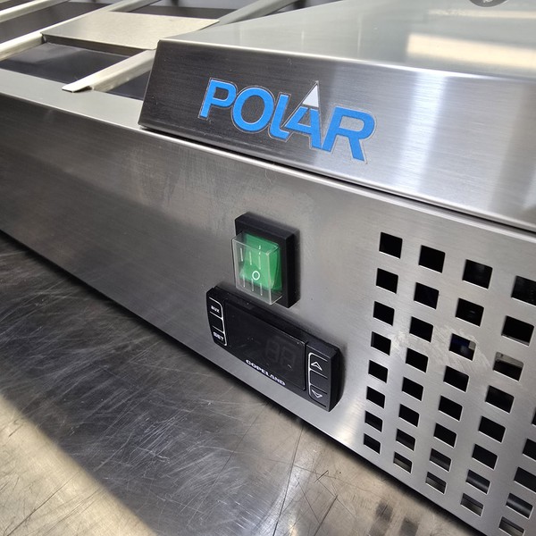 New B Grade Polar Countertop Pizza Topping Prep Fridge 7x 1/4GN G609 For Sale New B Grade Polar Countertop Pizza Topping Prep Fridge 7x 1/4GN G609 For Sale